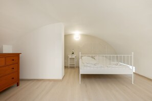 Huoneisto (Split Level) | 1 makuuhuone, vuodevaatteet