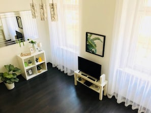 Huoneisto (Split Level) | Oleskelualue | Taulutelevisio