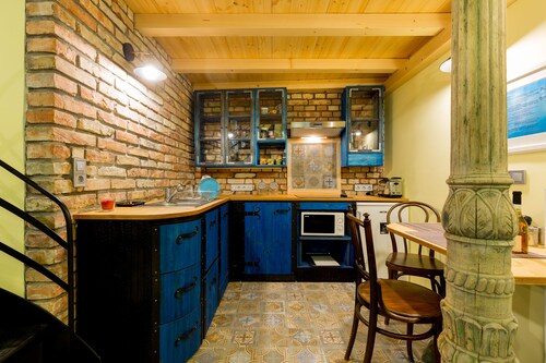 Artistic and Unique Apartment in the Centre