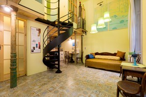 Living area - Artistic and Unique Apartment in the Centre (Budapest)