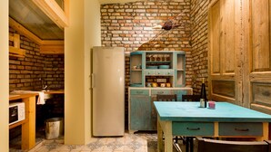 Apartment (Split Level) | Private kitchen | Full-sized fridge, microwave, stovetop, cookware/dishes/utensils - Butterfly Dream Apartment (Budapest)
