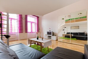 Apartment (Split Level) | Living area