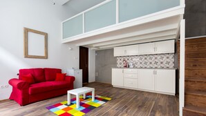 Apartment (Split Level) | Living area - Spacious Magical Apartment in the centre (Budapest)
