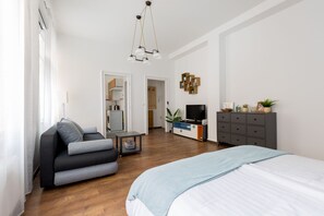 Unclassified image, 3 of 15, button - Metro Central Apartment (Budapest)