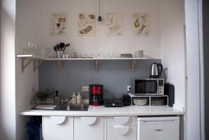 Apartment (Split Level) | Private kitchen | Full-size fridge, microwave, stovetop, coffee/tea maker - Apartment Architect (Budapest)