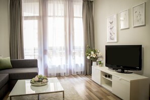 Apartment | Television - Don Quijote Apartment (Budapest)
