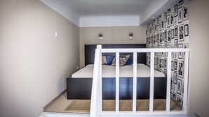 Apartment (Split Level) | 1 bedroom, free WiFi, bed sheets - Suite Brown Downtown Family King Suite (Budapest)