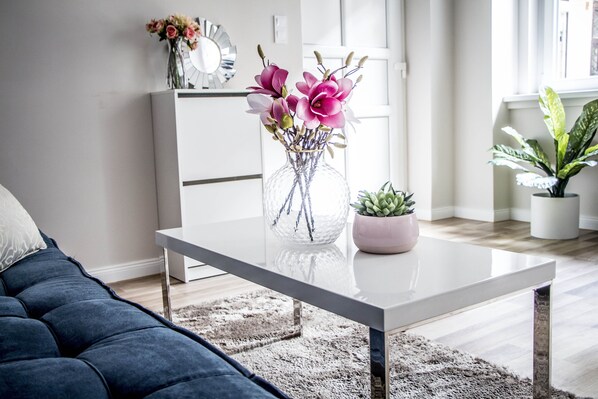 Apartment (Split Level) | Living area