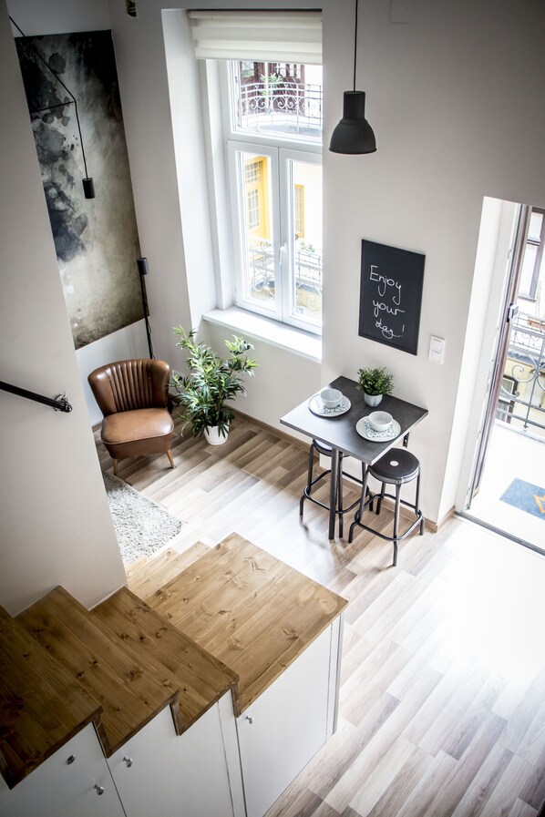 Apartment (Split Level) | Living area | Flat-screen TV - City Park Beauty Queen (Budapest)