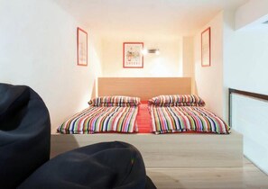 Free WiFi, bed sheets - Studio Modern (Budapest)