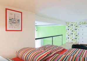 Free WiFi, bed sheets - Studio Modern (Budapest)