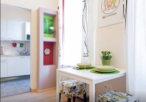 Studio (Split Level) | In-room dining - Studio Modern (Budapest)
