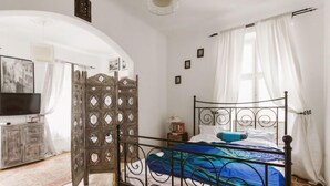 Unclassified image, 5 of 16, button - Beautiful Real Home (Budapest)
