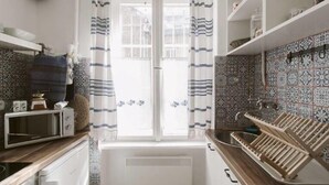 Unclassified image, 3 of 16, button - Beautiful Real Home (Budapest)