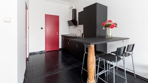 Unclassified image, 5 of 15, button - Apartment Red at Synagogue (Budapest)