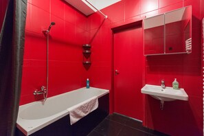 Apartment | Bathroom