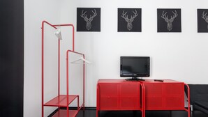 Unclassified image, 2 of 15, button - Apartment Red at Synagogue (Budapest)