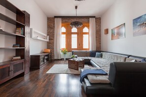 Apartamento | Área de estar | TV de tela plana