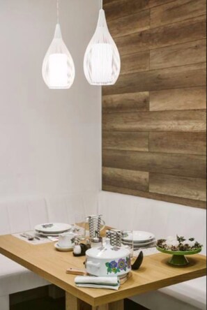 In-room dining - Apartment Life (Budapest)