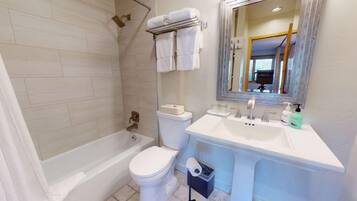 Duschwanne, Haartrockner