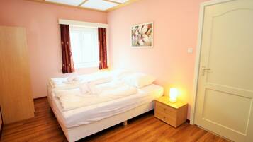 2 bedrooms, individually furnished, bed sheets