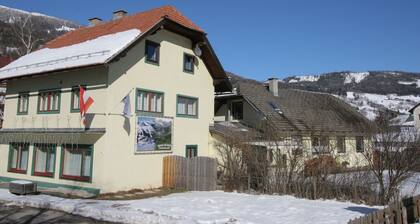Cozy Apartment in Sankt Margarethen im Lungau near Ski Lift