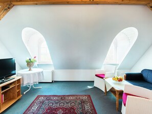 Living room - Cozy Apartment in Wischuer With Sauna (Biendorf)