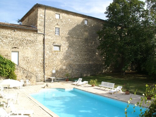 Magnificent Apartment in Castle With Garden, Swimming Pool and Next to Golf
