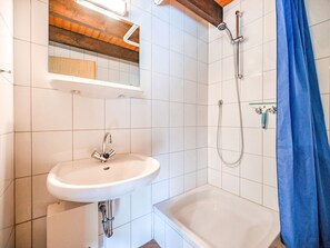 House | Bathroom - Ferienhaus mit Herrlicher Aussicht (Bestwig)