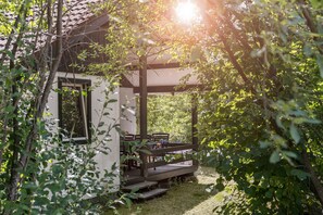 House | Outdoor dining - Detached Bungalow with Washing Machine near Lake (Dahlem)