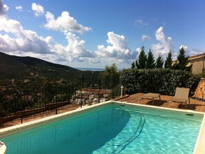 Exterior - Spacious Villa With Panoramic Views, Located in the Provence (La Londe-les-Maures)