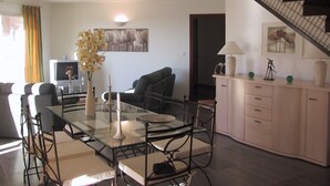 Dining - Spacious Villa With Panoramic Views, Located in the Provence (La Londe-les-Maures)