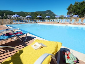 Outdoor pool - Mobile Home on the Largest Water Reservoir in Hautes-alpes (Le Lauzet-Ubaye)