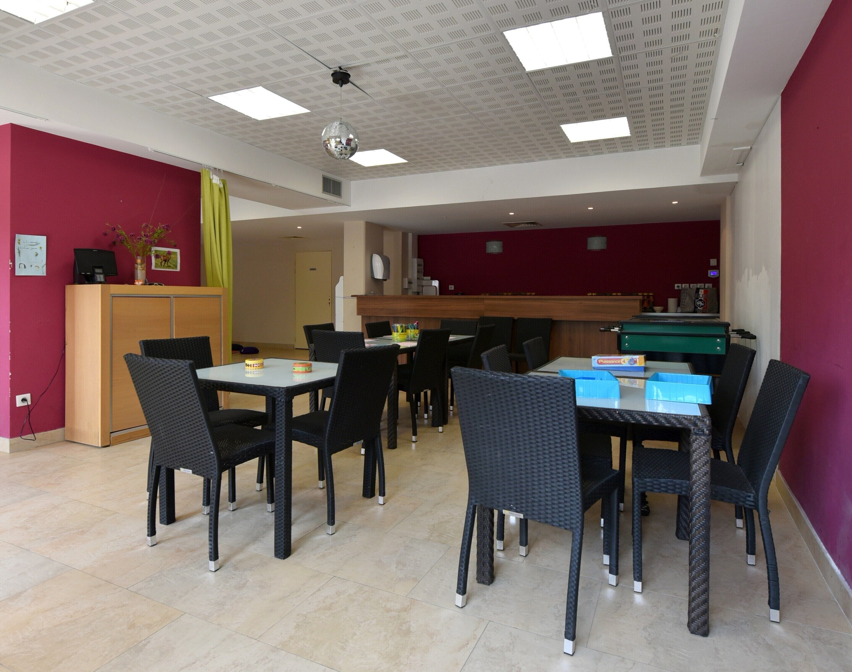 Apartment | Tempat makan