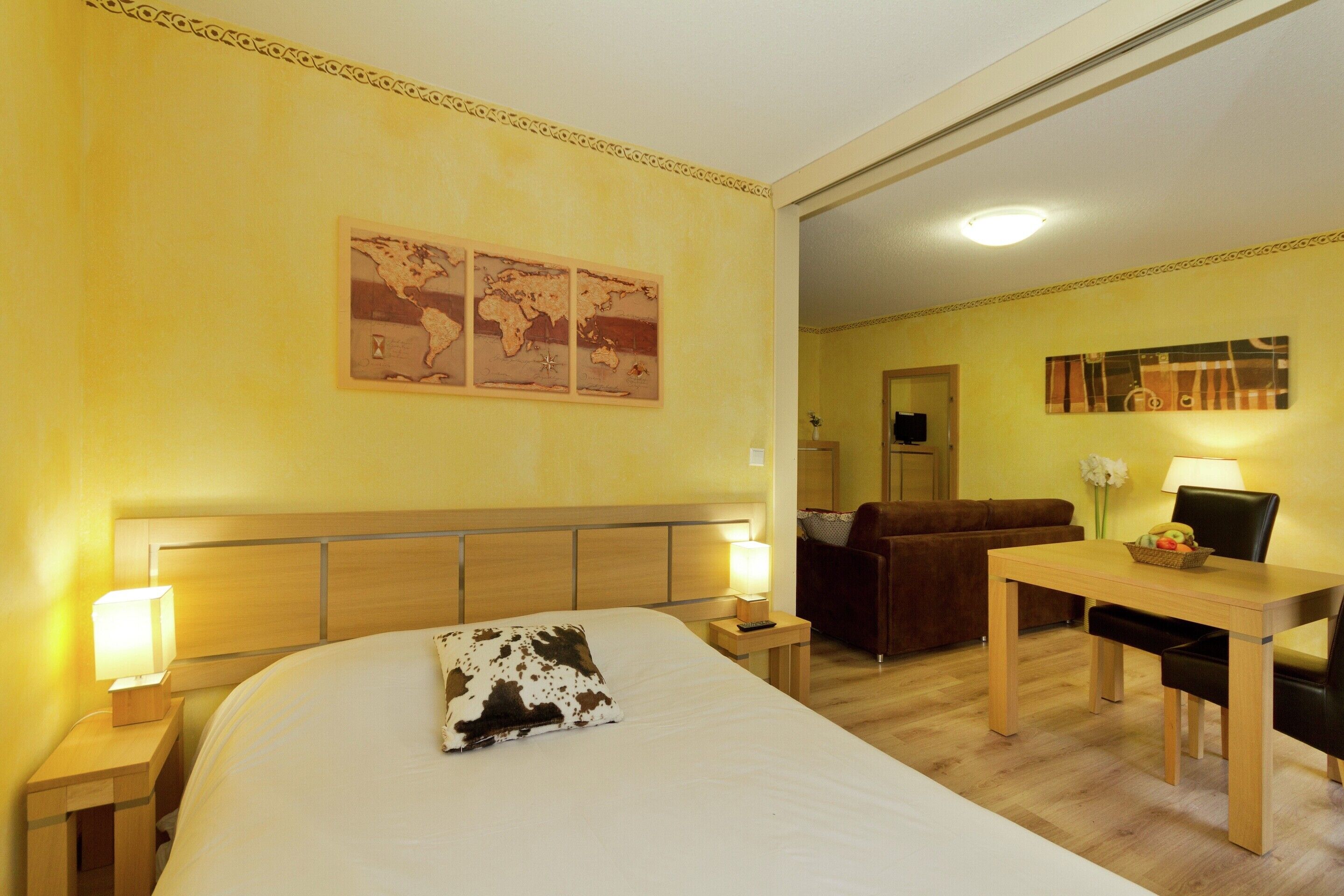 Apartment | 2 bilik tidur, cadar katil 