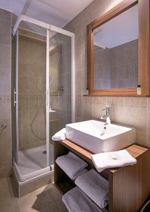 Bathroom - Chalet in Isola With Scenic Views (Isola)