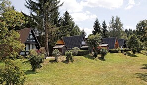 Exterior - Wooden Chalet with Terrace near Swimming Lake (Waldkirchen)