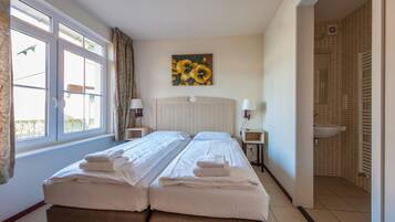 6 bedrooms, individually furnished
