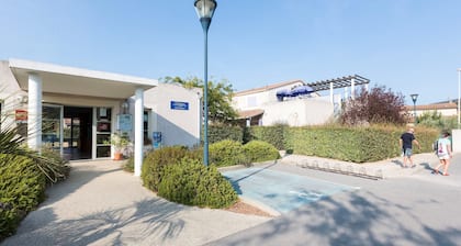 Nature Retreat With Terrace