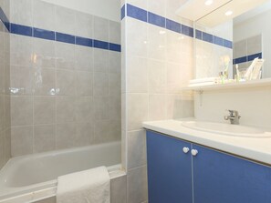 House | Bathroom - Nature Retreat With Terrace (Vallon-Pont-d'Arc)