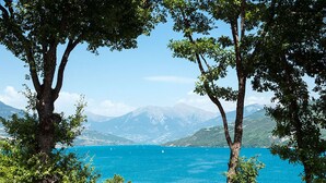 Unclassified image, 3 of 19, button - Wooden Chalet in the Cozy and Sporty and Beautifull Chorges (Chorges)