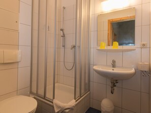 Apartment | Bathroom | Shower
