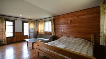 مكتب وواي فاي مجانًا وملاءات أسرّة