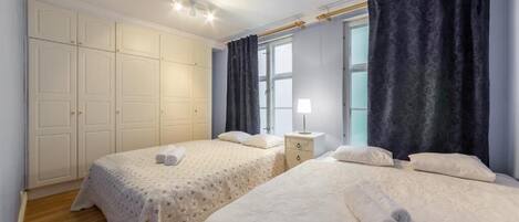 1 soverom, strykejern/-brett, wi-fi (inkludert) og sengetøy