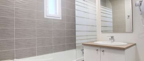 Apartment | Bathroom