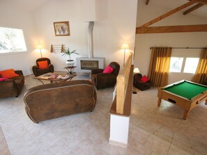 3 bedrooms, individually furnished, cribs/infant beds - Provencal Cottage in the Olive Region of Nyons (Nyons)