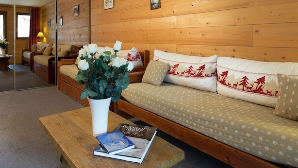 Living room - Savoyards and Rustic Apartment in the Heart of Val D'isère (Val-d'Isere)