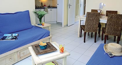 Mediterranean Apartment on the Gorgeous Peninsula of Giens