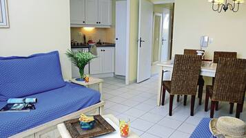 Apartment | Living room