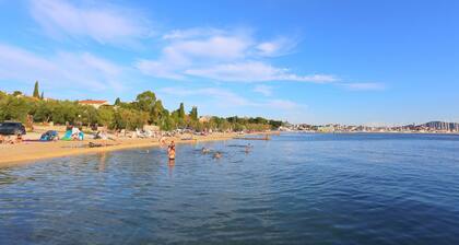 Apartment Marica - Spacious accommodation for 8 people with pool